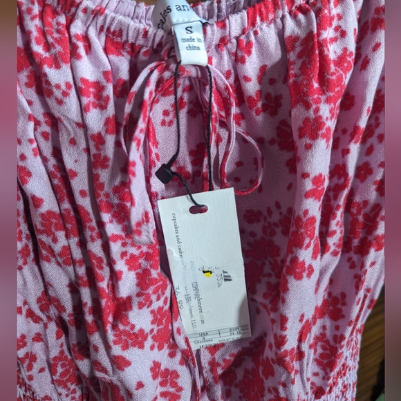 NWT Cupcakes and Cashmere Pink and Red Floral Off Shoulder Dress Size Small - Picture 2 of 4
